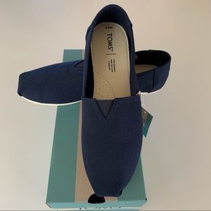 Toms Women’s Size 9.5 Navy Blue Classics Belmont Slip-On